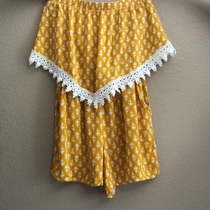 Super cute yellow romper!!!
